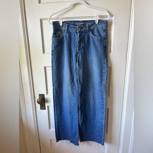 Gap low rise stride jean